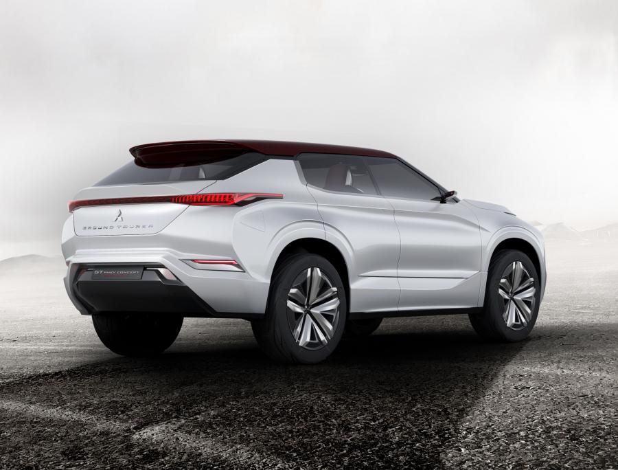  Mitsubishi GT-PHEV Concept 2016 года  (фото 2 из 30)